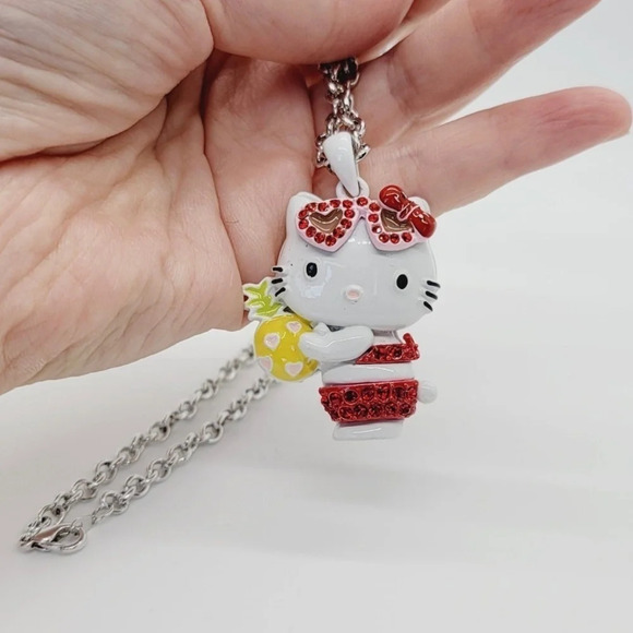NWOT Hello Kitty Necklace - Picture 2 of 4